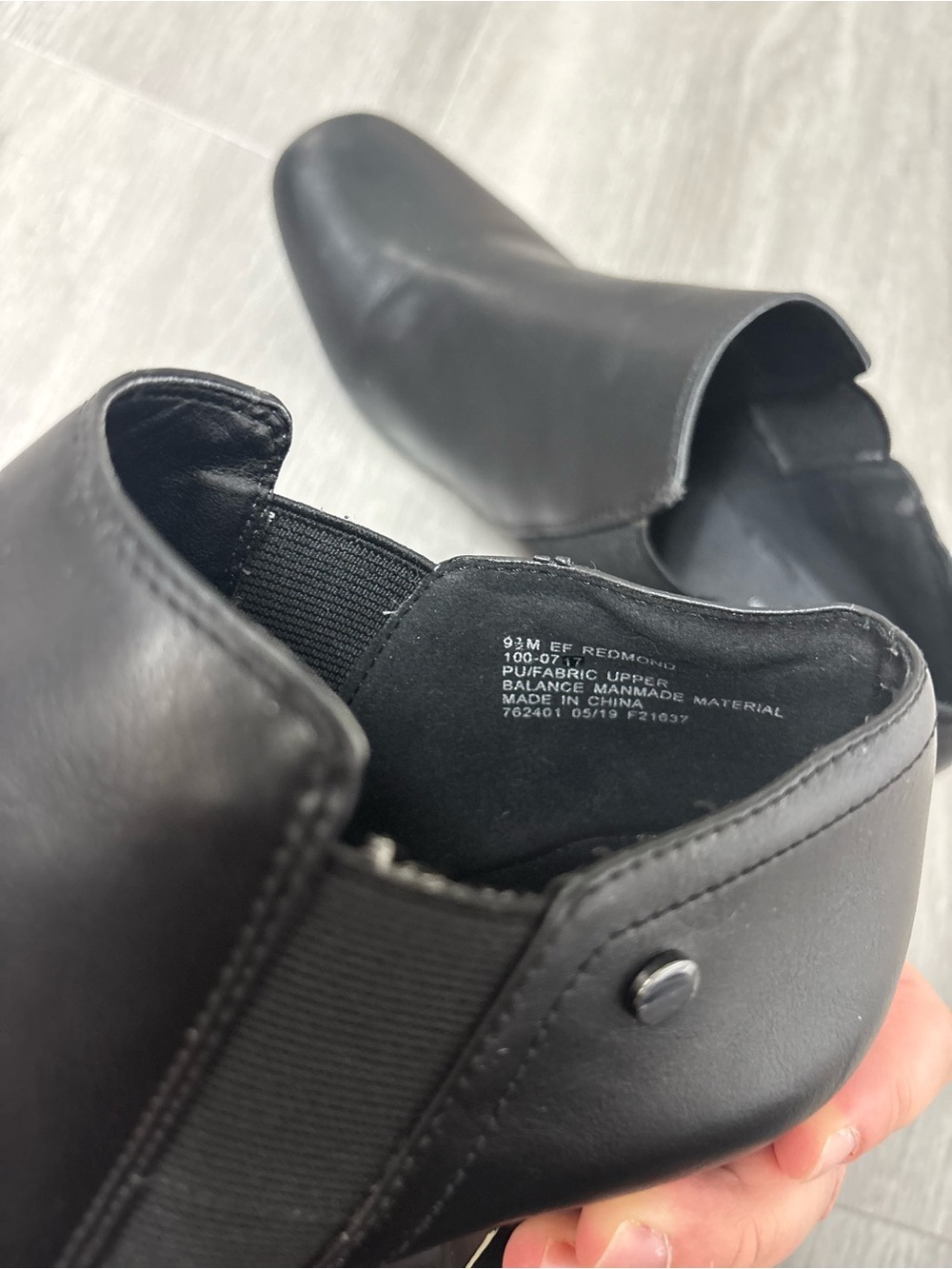 East 5th Memory Foam Women's Black Leather Ankle Booties Classic Low Heel 9.5W - Picture 4 of 8